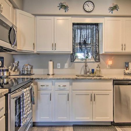Airy Ocean City Condo On Canal Front With Deck! Exterior photo