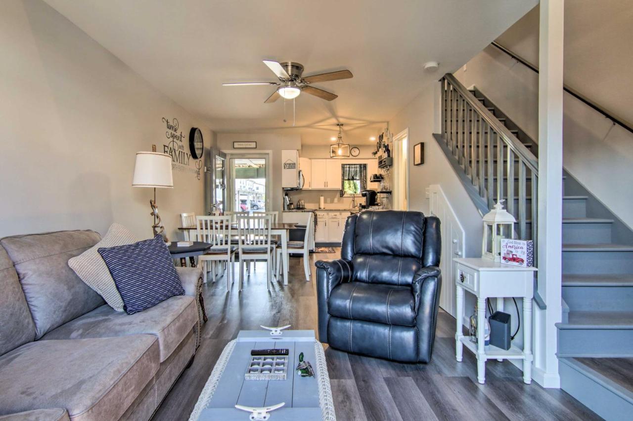 Airy Ocean City Condo On Canal Front With Deck! Exterior photo